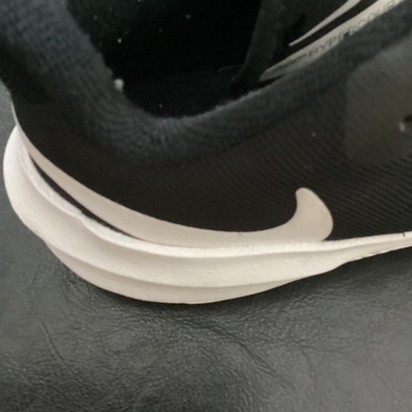 NIKE HYPERSPEED COURT SNEAKERS ( PREOWNED) - Picture 3 of 8